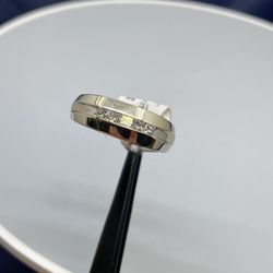 14k Diamond Wedding Band 