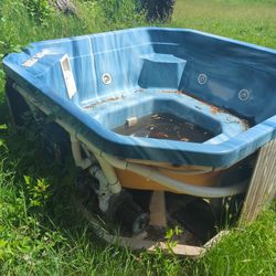 Free Broken Hot Tub