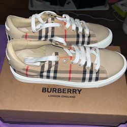Burberry Sneakers