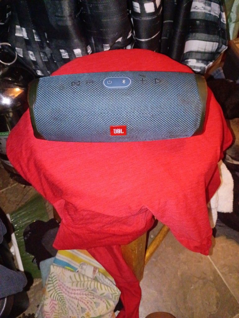 JBL Bluetooth Speaker 