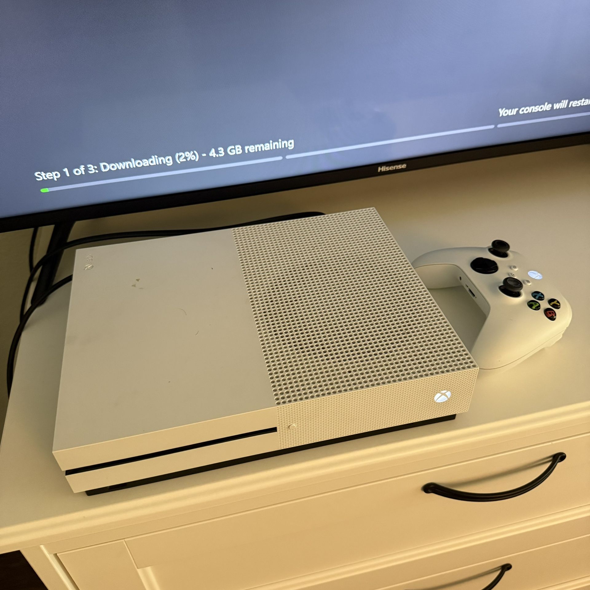 Xbox One S And Controller - White TESTED