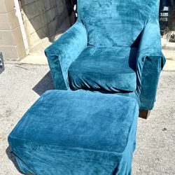 Accent Chair w/ Ottoman + Cover – Super Comfortable