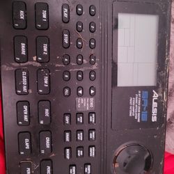 Used ALESIS SR 16 DRUM MACHINE