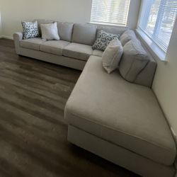 Tan Sectional/See Description/Pick up only