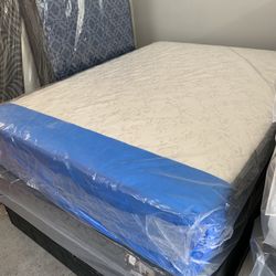 QUEEN SIZE MATTRESS BRAND 11 INCHES COMFORTABLE AVAILABLE DELIVERY 🚚 SAME DAY LOCATION 303 POCASSET AVE PROVIDENCE RI OPEn 7 DAY