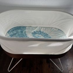 Snoo Smart Bassinet