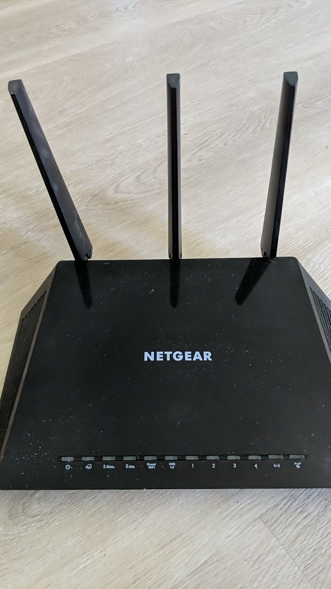 Netgear Nighthawk R6700v2 AC1750 Smart WiFi Router