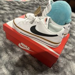Nike Court Legacy Men’s Size 8.5-new
