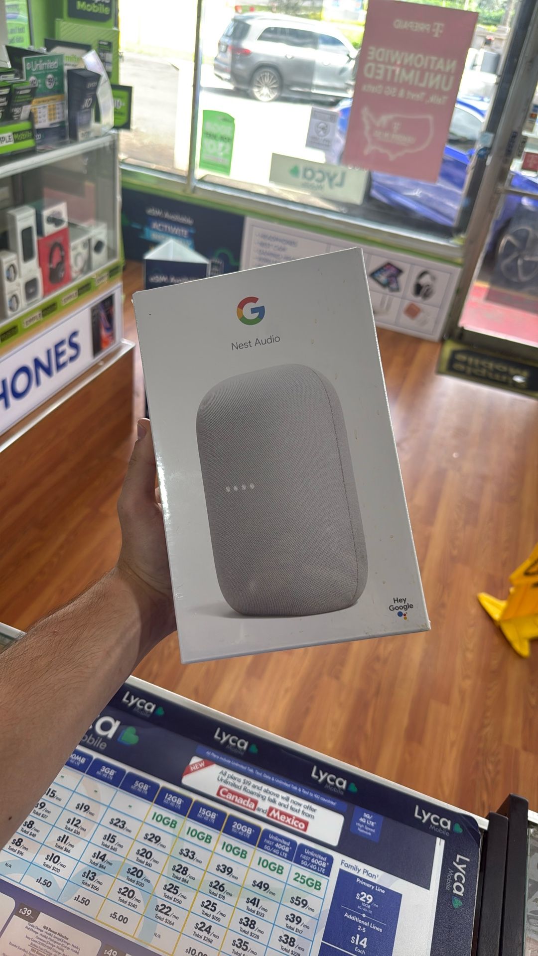 Google Nest Audio - Smart Speaker with Google Assistant - Chalk Brand New