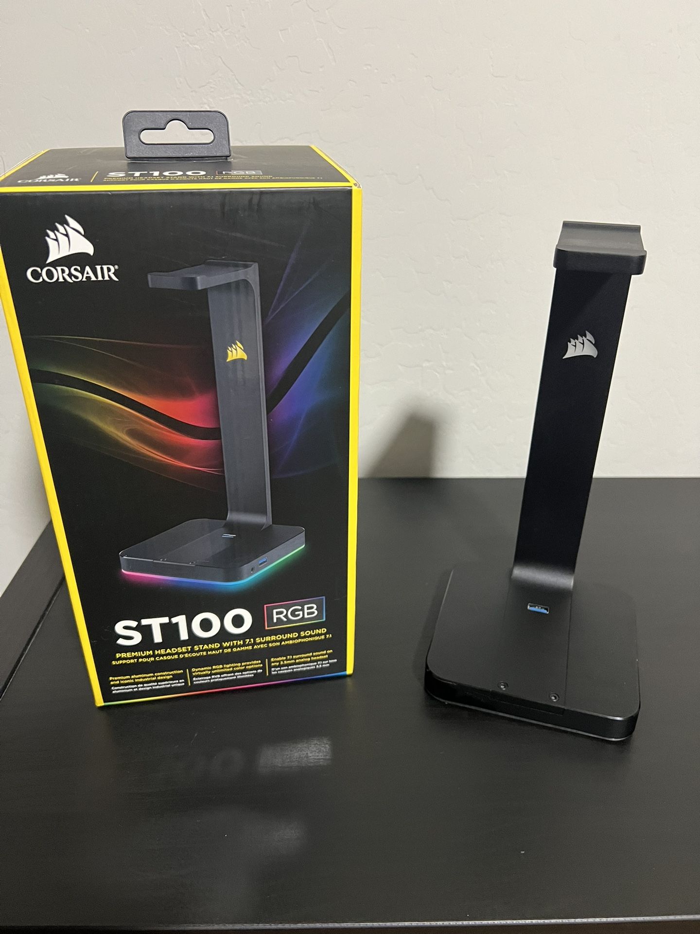Corsair ST100 RGB Headset Stand