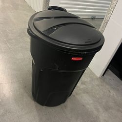 Trash Can 