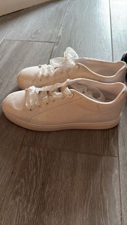 White Glitter Low-Top Sneakers with Ribbon Laces