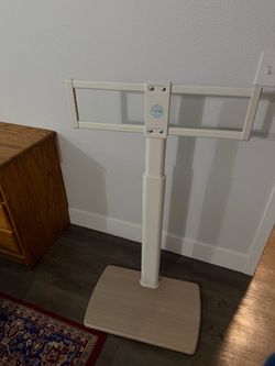 TV STAND w/ SWIVEL