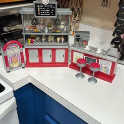 BRATZ RETRO CAFE