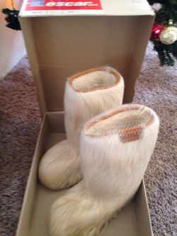 Brand New! Italian Boots Goat Fur size 8