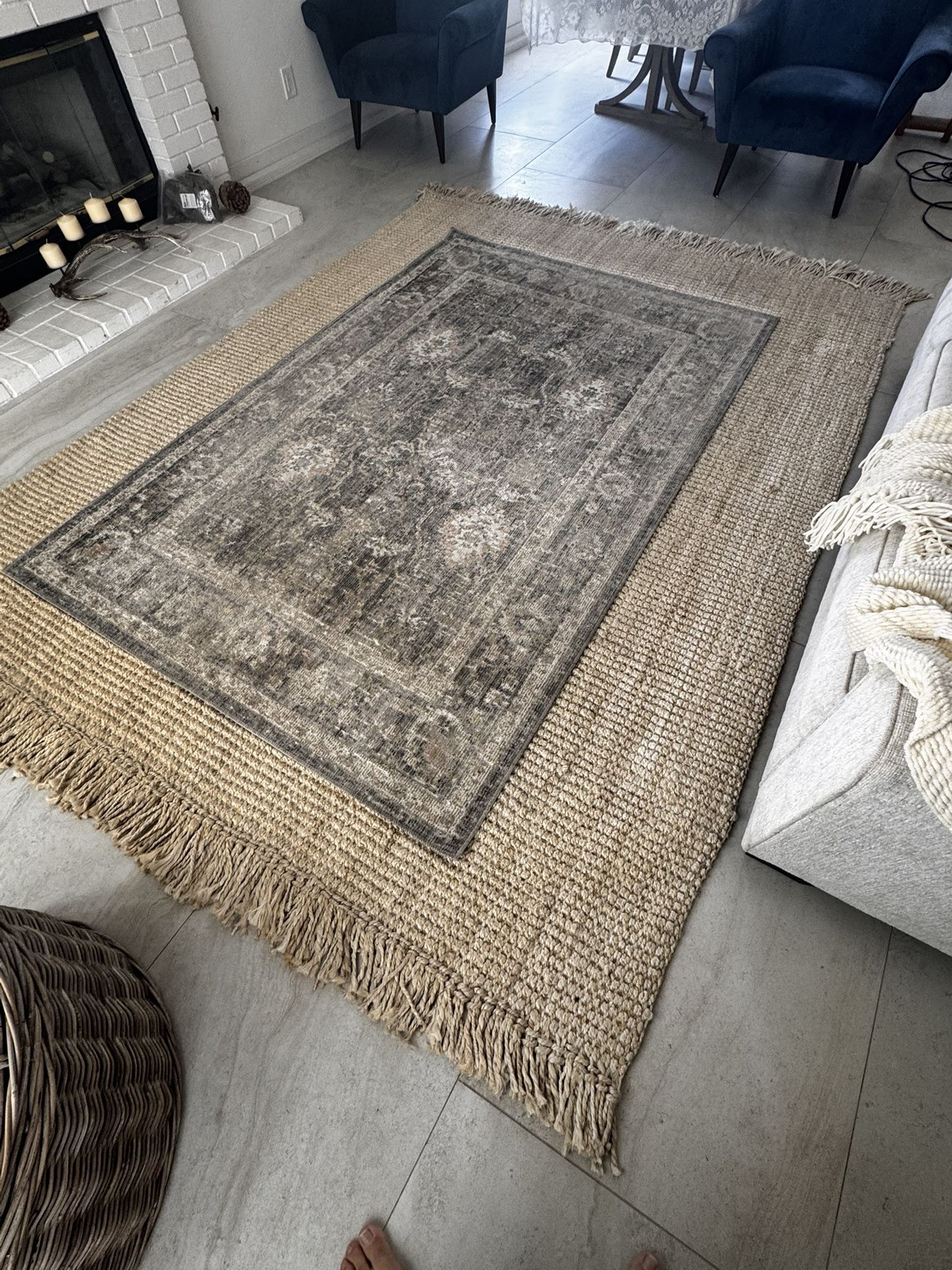 June Rug And Area Rug 7’-10”x10’
