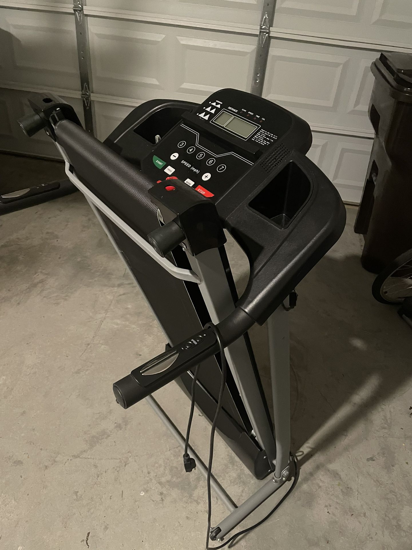 Treadmill (foldable)
