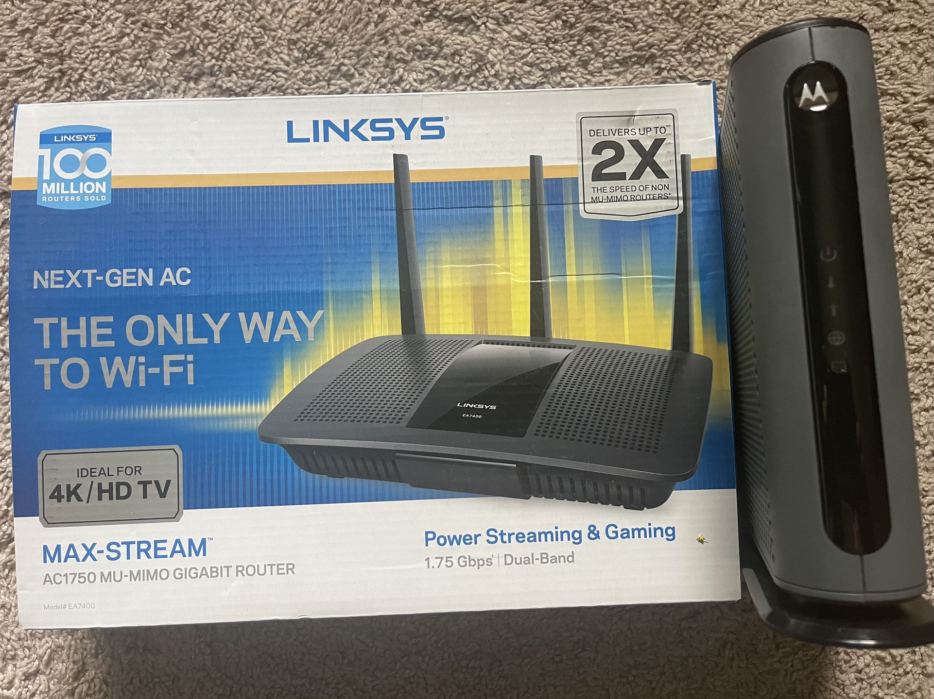 Motorola DOCSIS 3.1 Cable Modem and Linksys Max-Stream