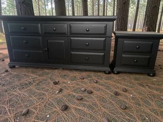 Large Broyhill Dresser & Nightstand 2pc Bedroom Set Solid Wood Black Satin New