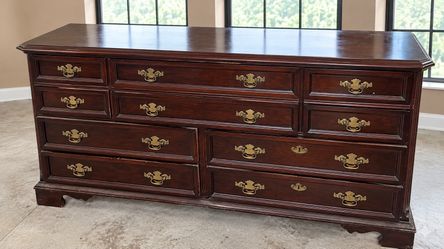 Dresser set with side tables