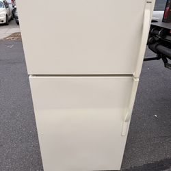 Kenmore Refrigerator 