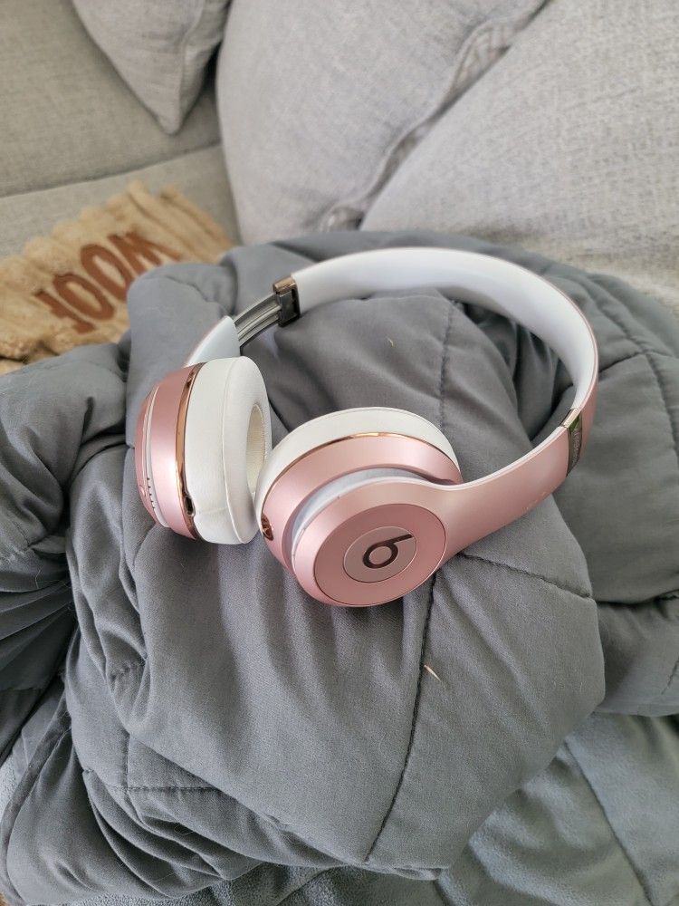 Beats Solo  1 Side Doesn't Work