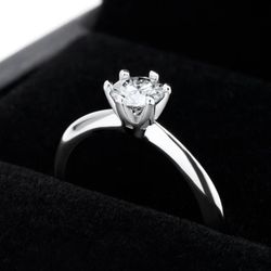 Francis Claire Silla Moissanite Ring - 0.42 Carat DEF-color Gemstone - Size 6