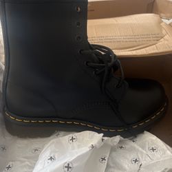 Dr.Martens