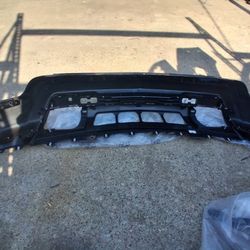 Front Bumper 1500 Chevy Silverado  2022 2025 OEM No Damague, Original Sin Dan̈os 