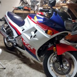 1986 Honda  VFR  750 Interceptor