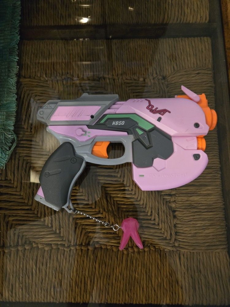 Overwatch https://offerup.com/redirect/?o=RC5WQQ== NERF gun