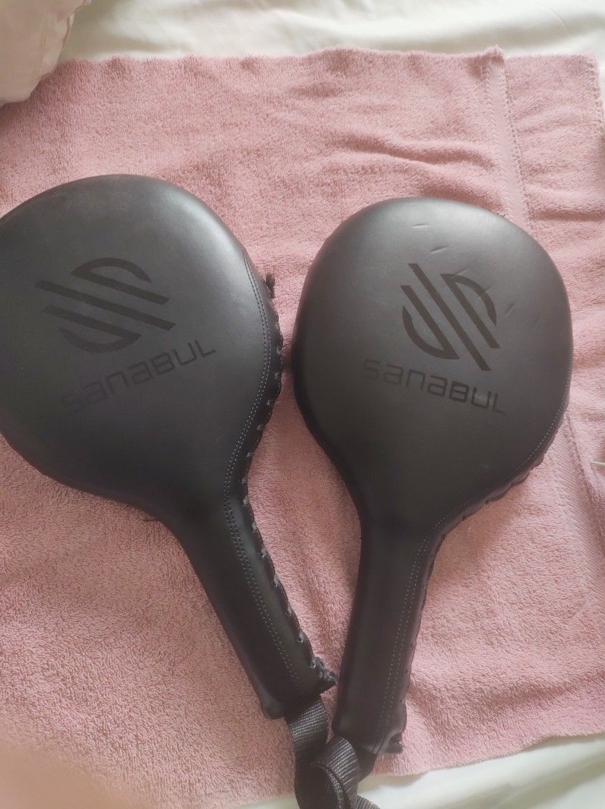 Like New Sanbull Boxing Paddles