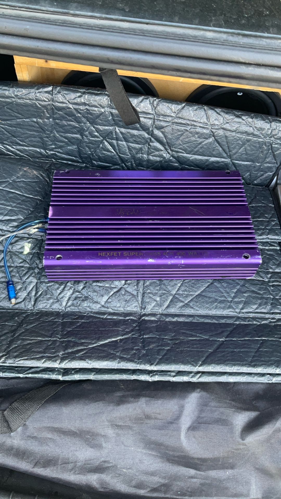Hexfet Super Bass 4ch 400 watts Amplifier