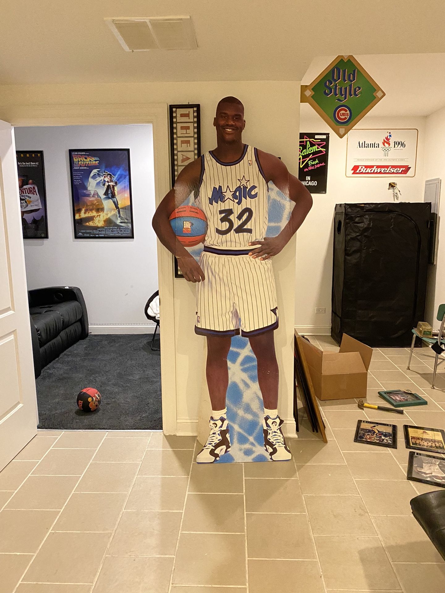 Life Size Shaq cut out / Shaquille O’Neal Standee
