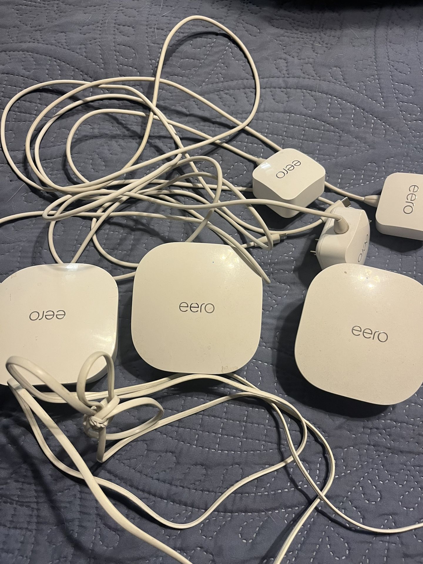 Eero 6 Wi-Fi Mesh System