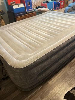 Full size, large blowup air mattress with built in blower