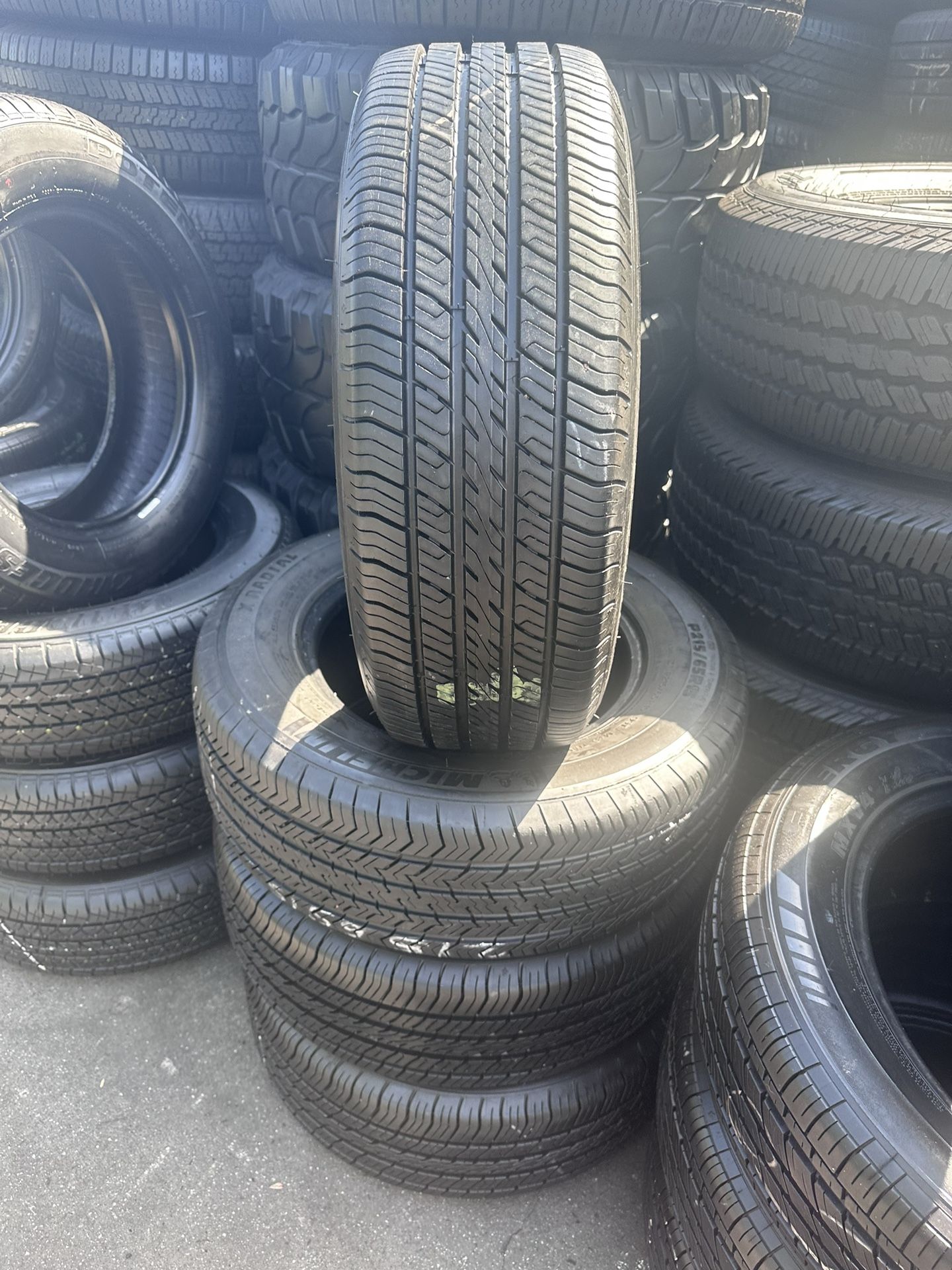 Set Of Bridgestone P205/65/15 SEMI NEW $220