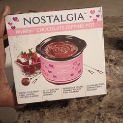 NOSTALGIA My Mini Chocolate Dipping Pot W/ Lid & Pink Heart Design 20 Oz - 