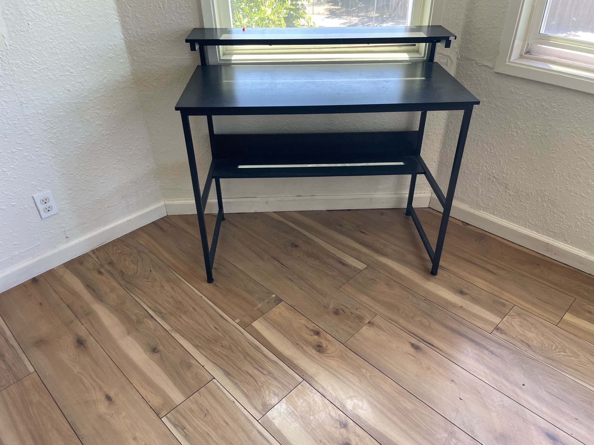 Desk Table