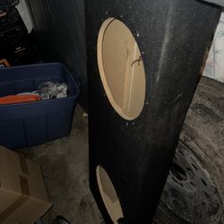 Dual 12” Sub Box