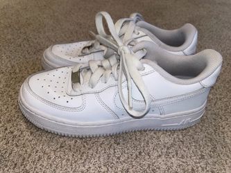 Nike Air Force 1 Low LE GS Triple White FV5951-111 Youth Size 3.5Y