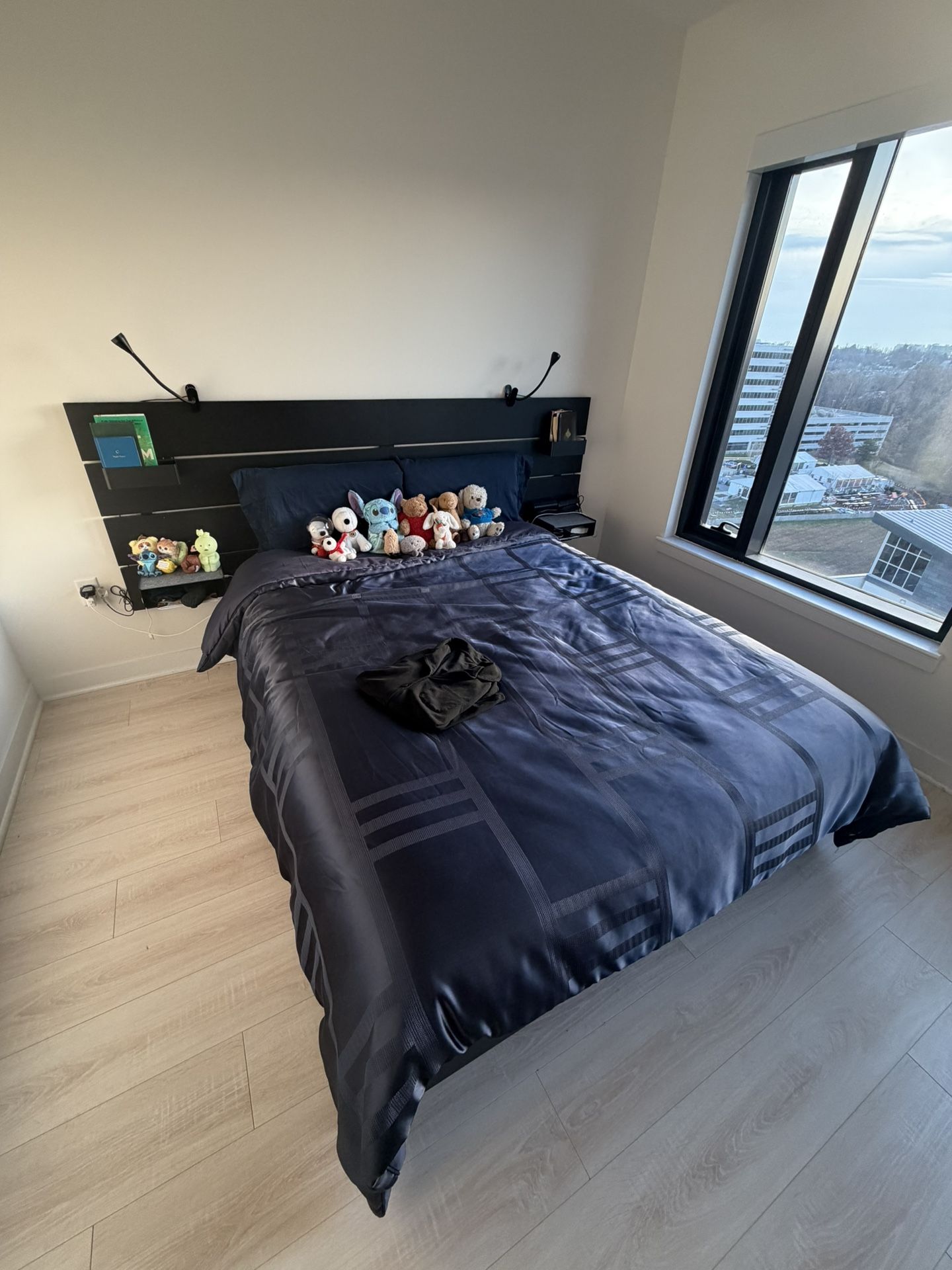 Bed frame With Storage And Medium Firm Mattress With Headboard 