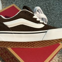 Boys size 4