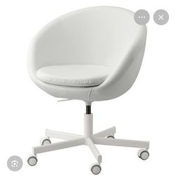 White Ikea vinyl office chair