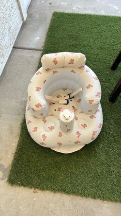 Inflatable baby chair