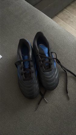 Boy soccer cleats