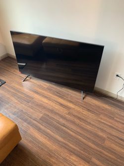 Samsung 65" Crystal UHD 4K Smart TV (Model UN65CU7000DXZA)
