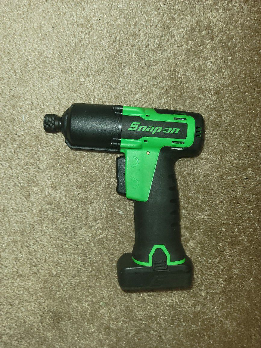 Snap On  14.4.V Micro Lithium Impact Driver