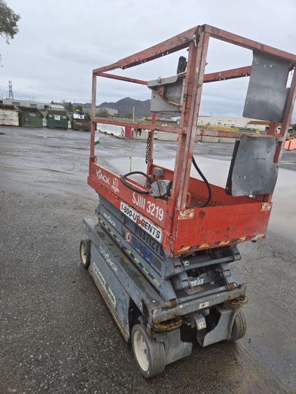 Scissor Lift 19ft