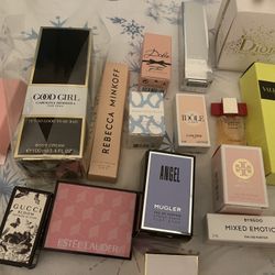 Women’s Mini Perfumes New With Free samples 